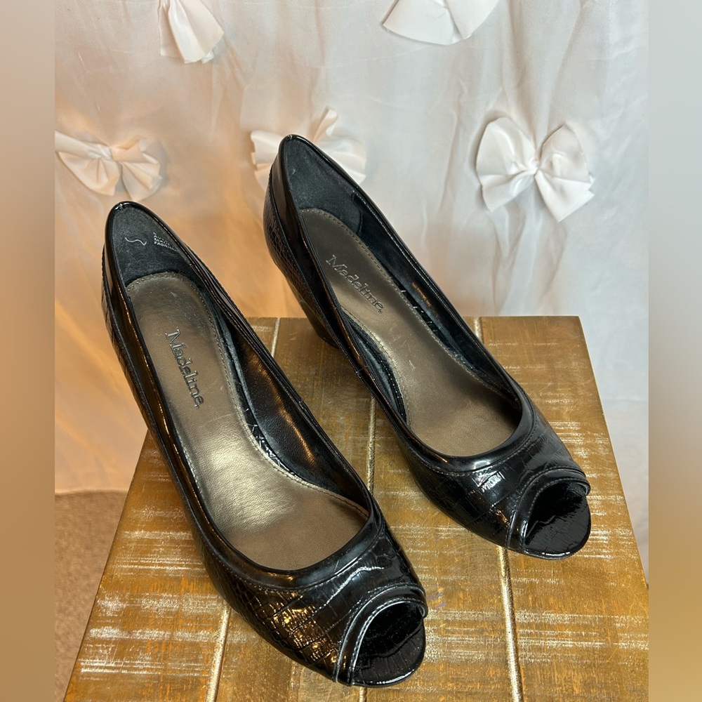 Black Madeline Wedge Heel With Open Toe
